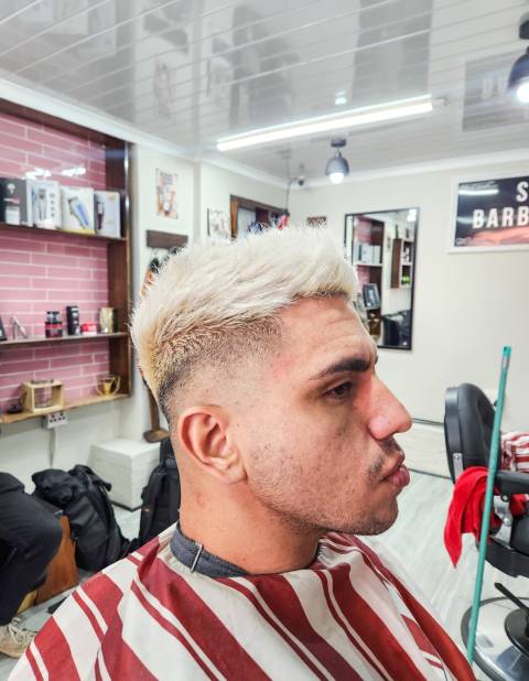 Sleek Barbershop Image